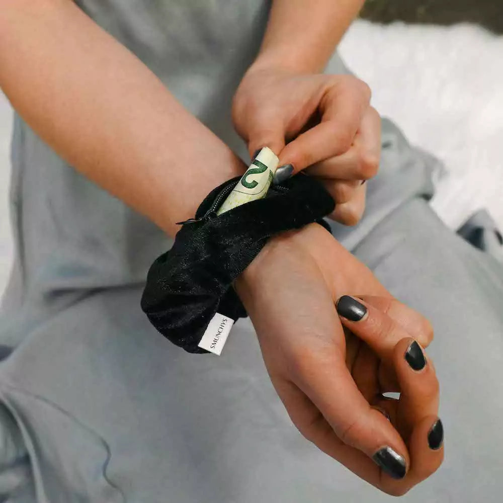 Scrunchie With Zipper Pocket Storage